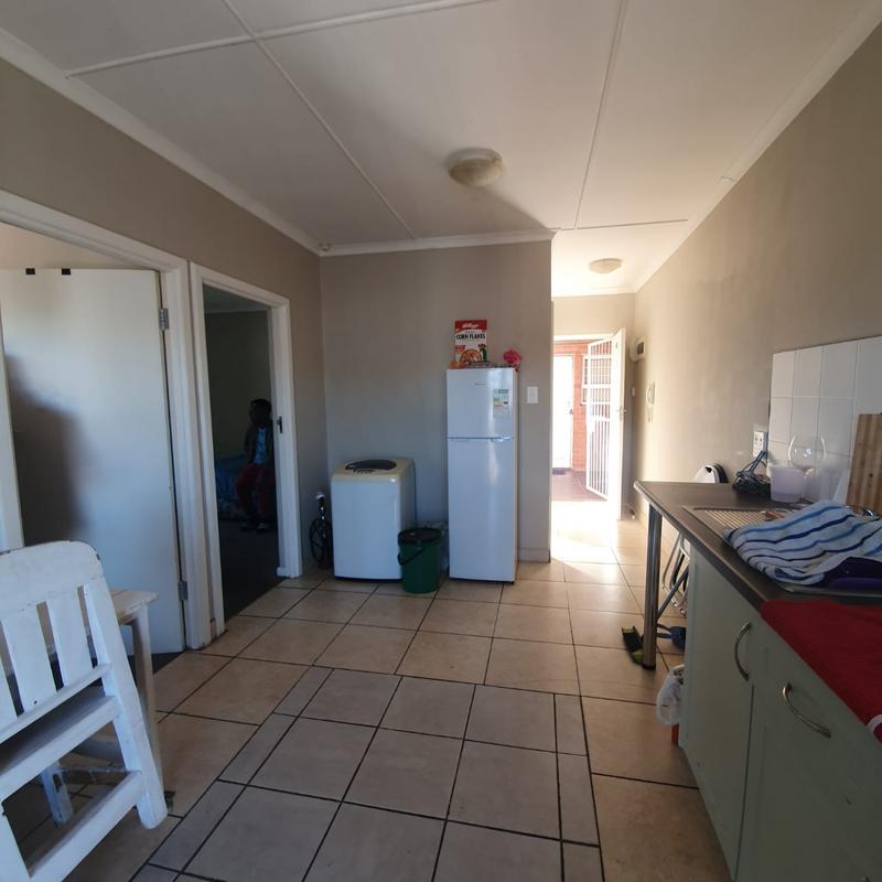 To Let 2 Bedroom Property for Rent in Grahamstown Central Eastern Cape